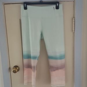 NWOT Calia by Carrie Underwood capri leggings